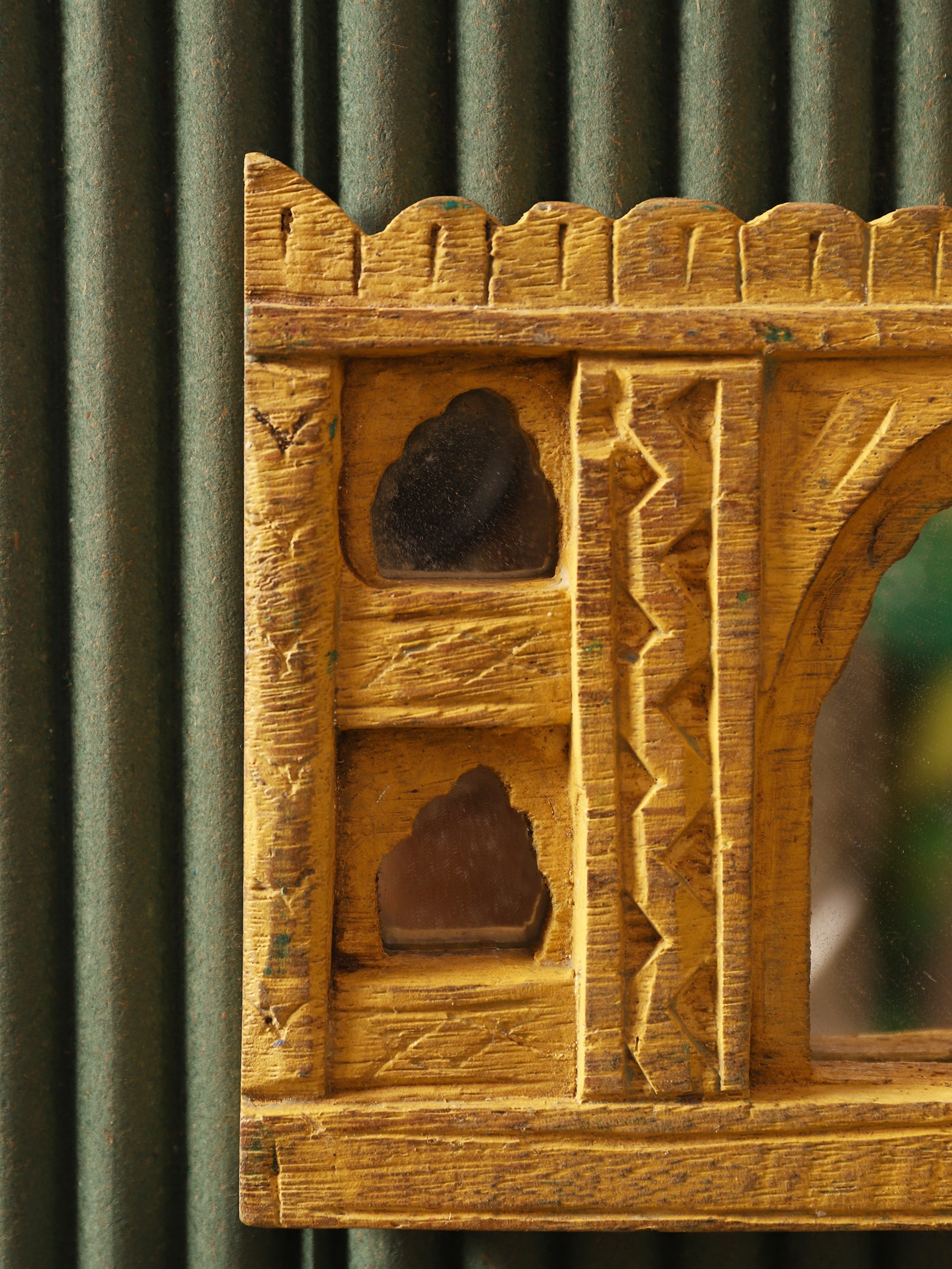 Royal Reflections Mirror (Mini)