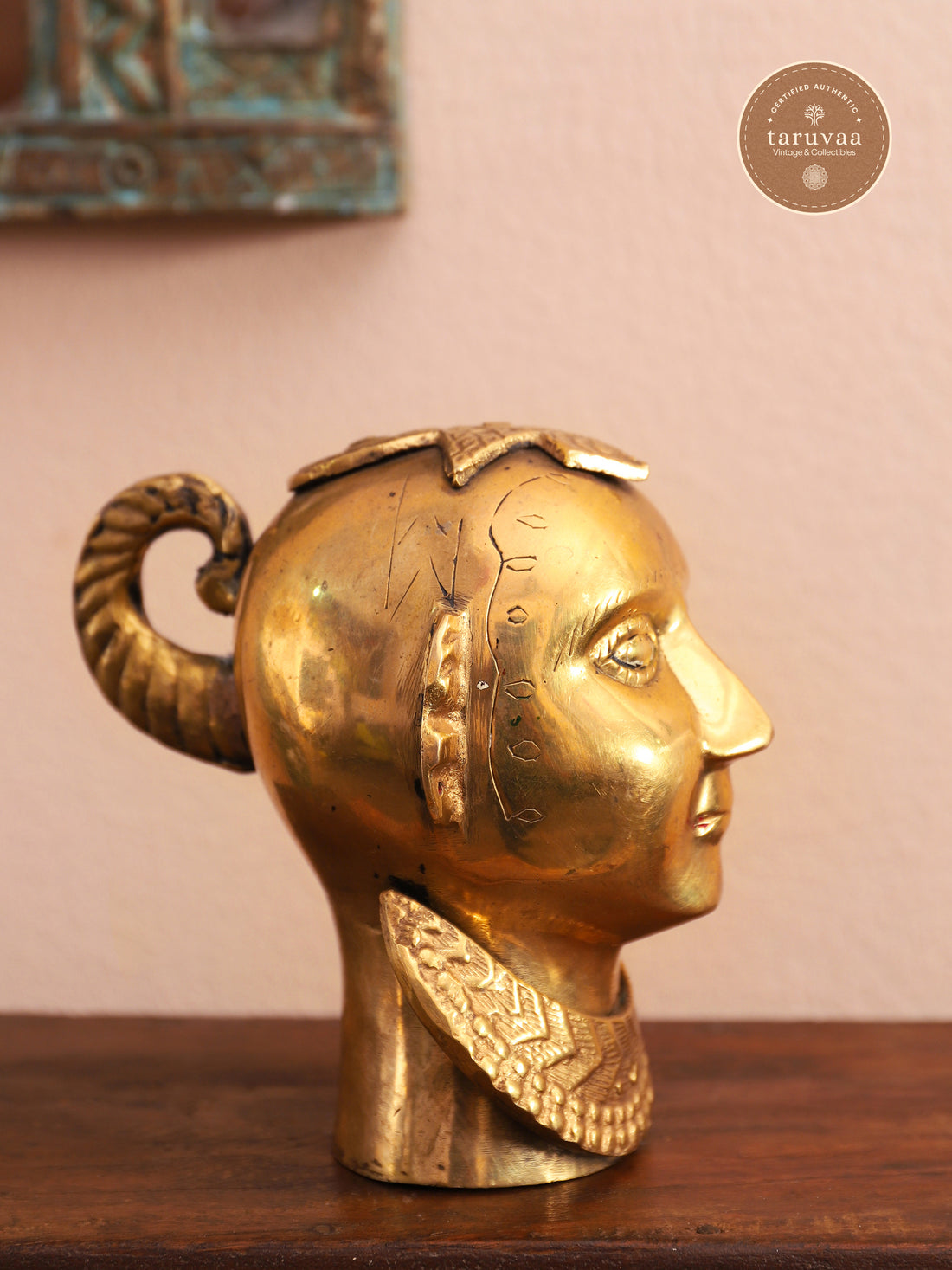 Suvarna Lakshmi Shira