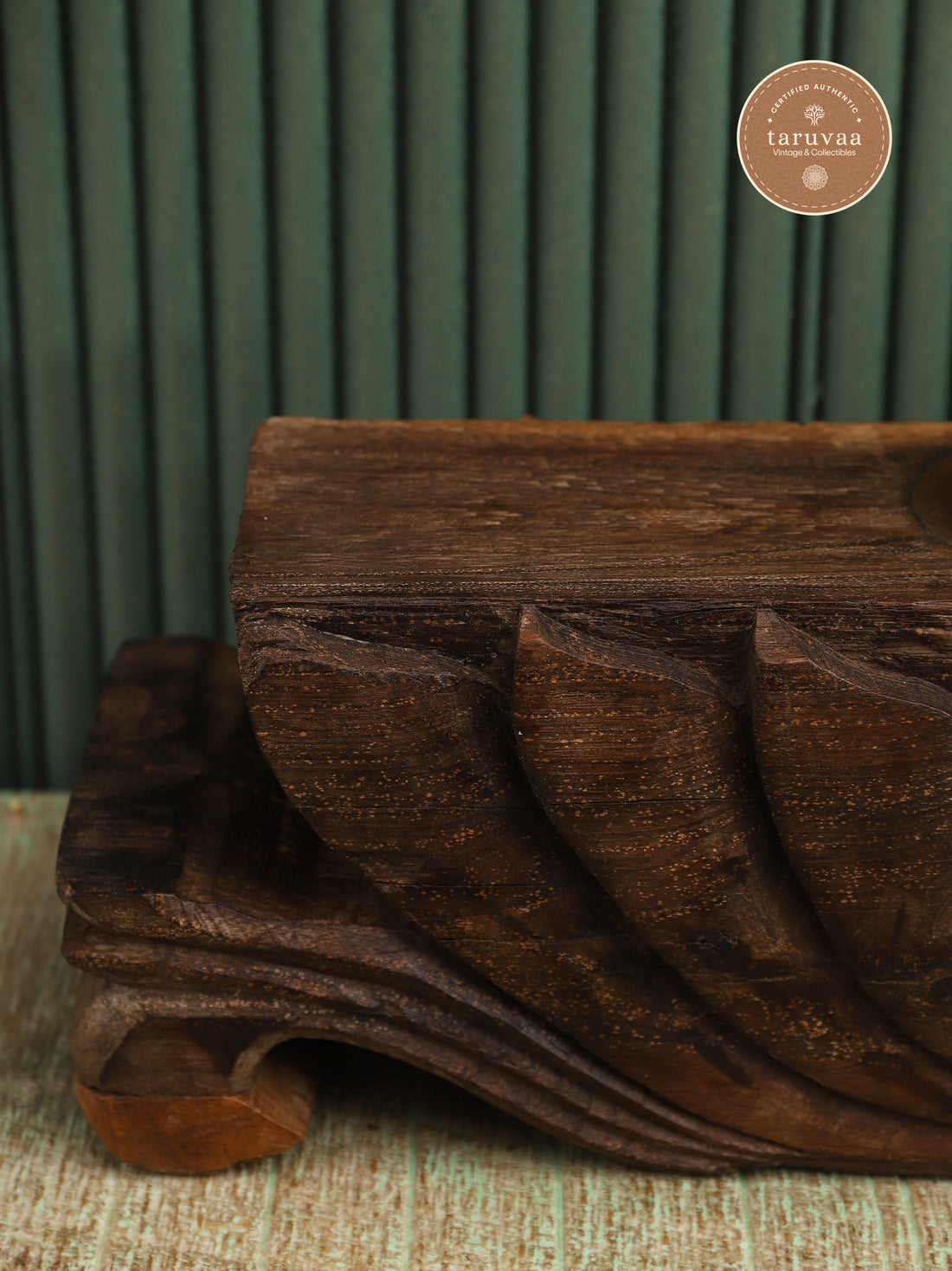 Nirvana Candle Stand