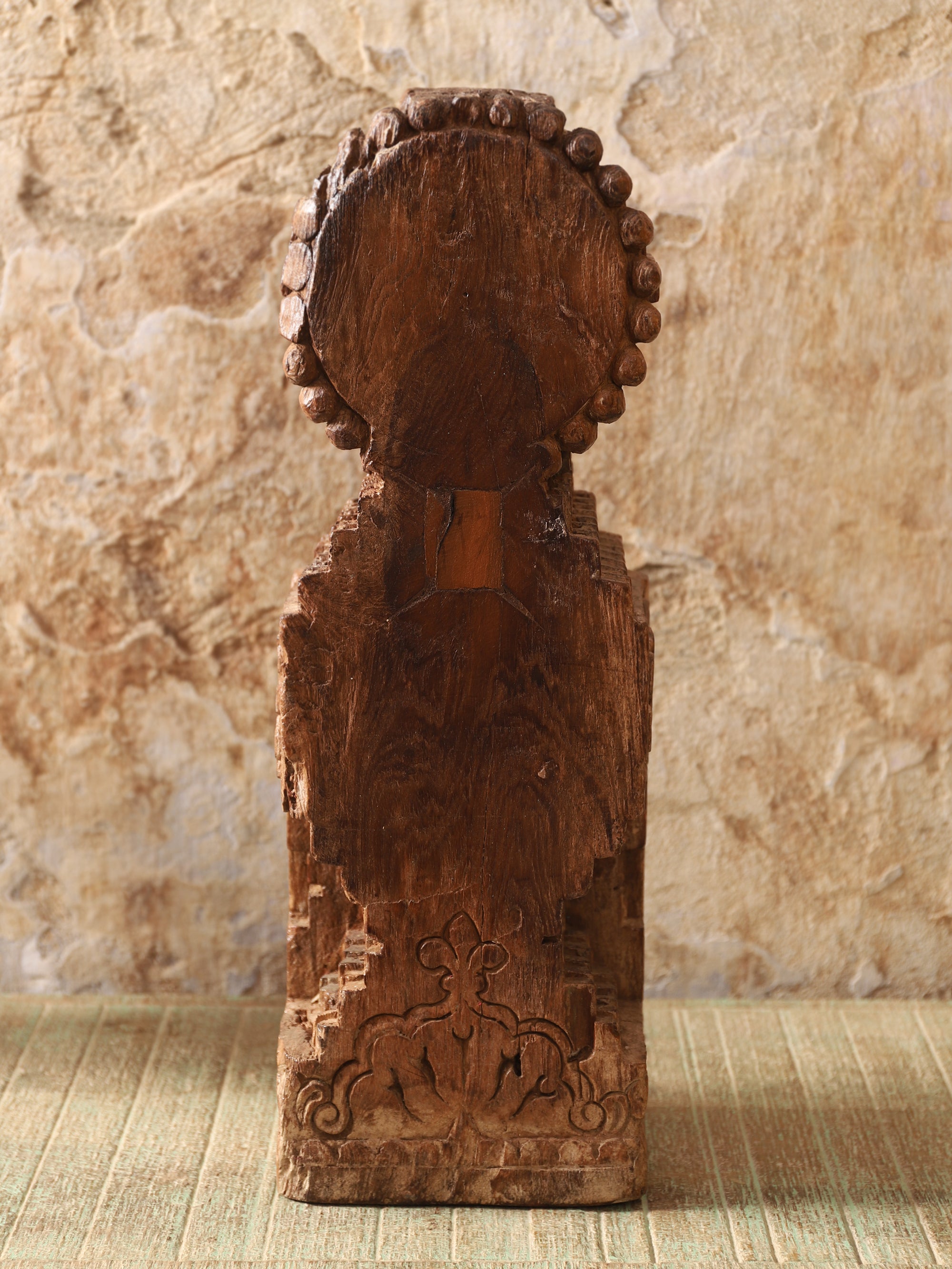 Taruvaa Carve (Medium)