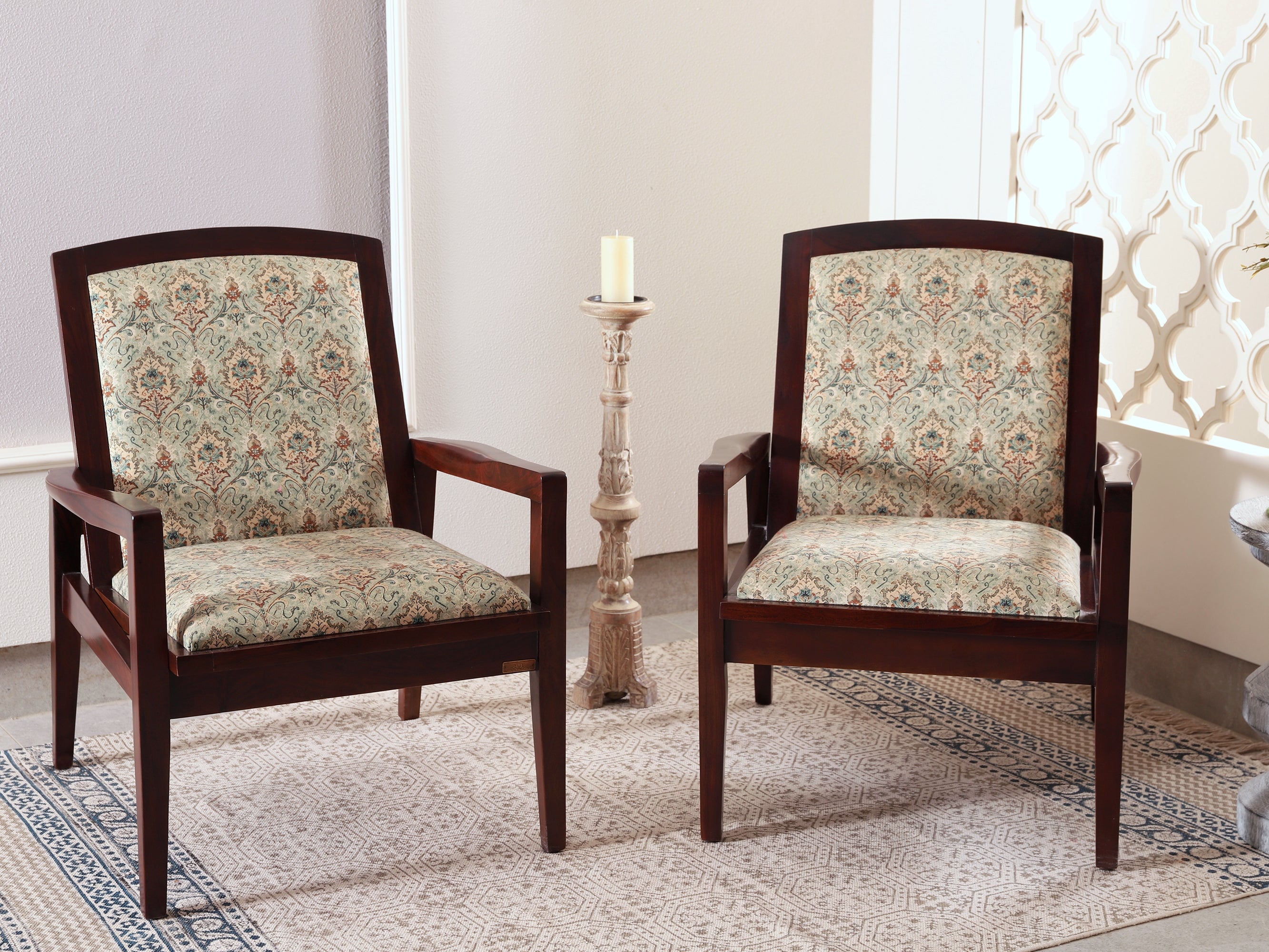 Viraam Chair