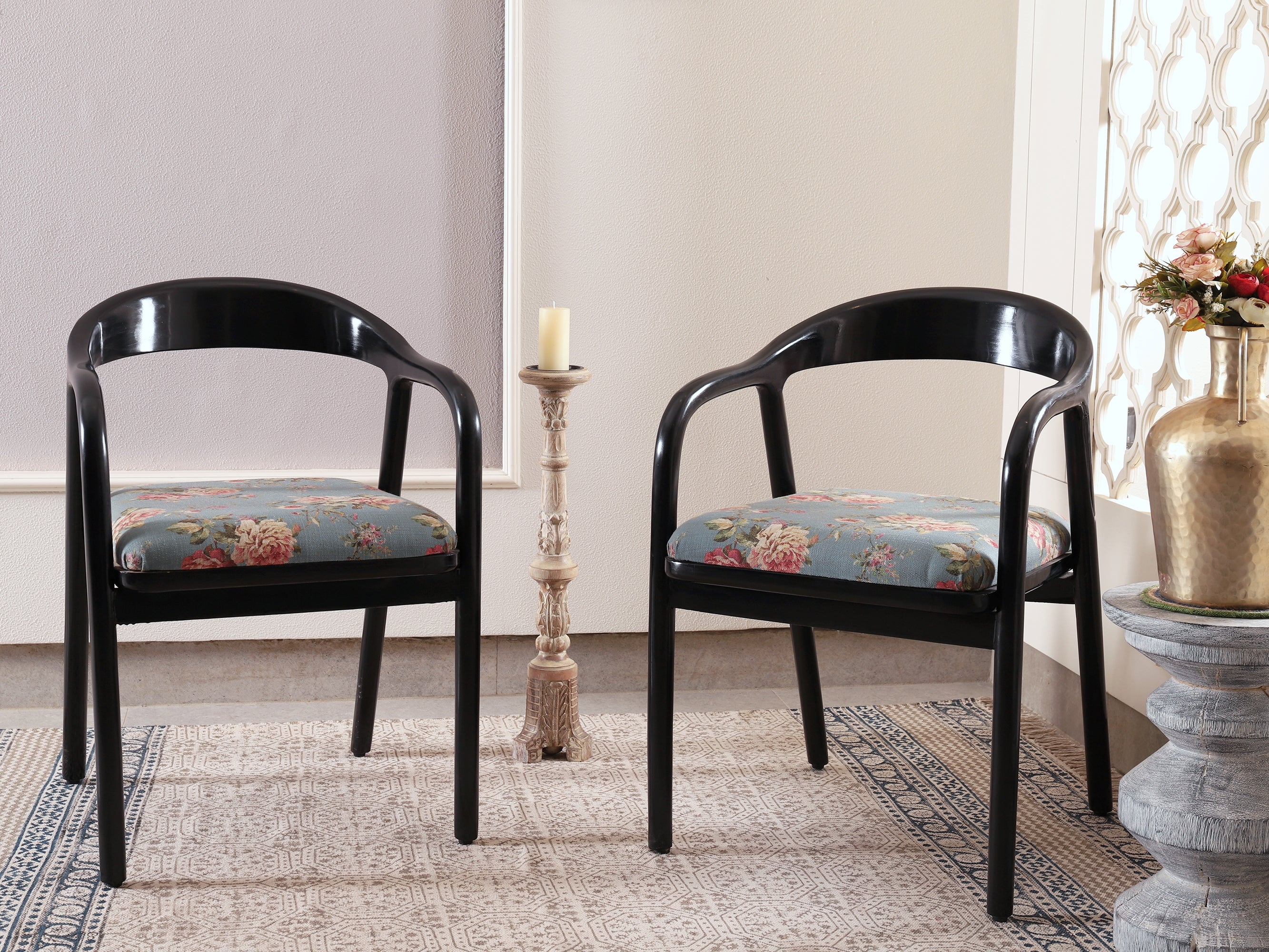 Noir Arm Chair