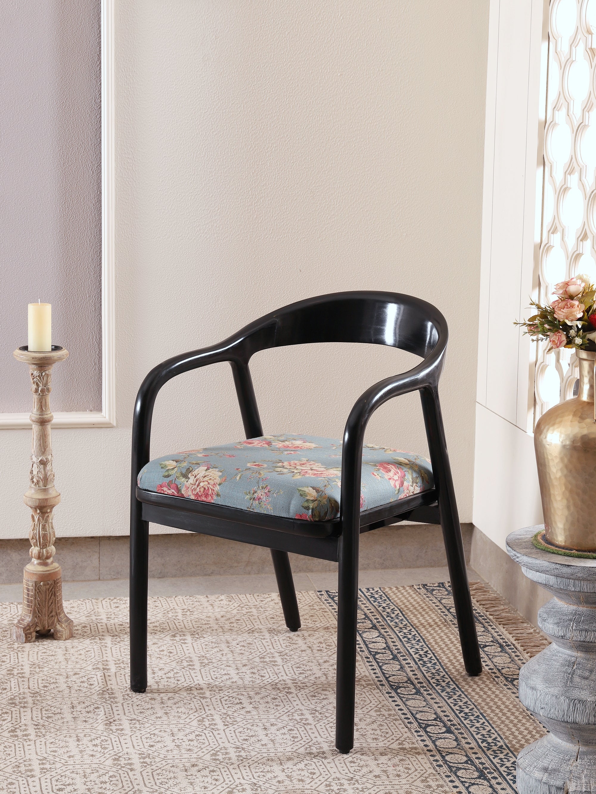 Noir Arm Chair