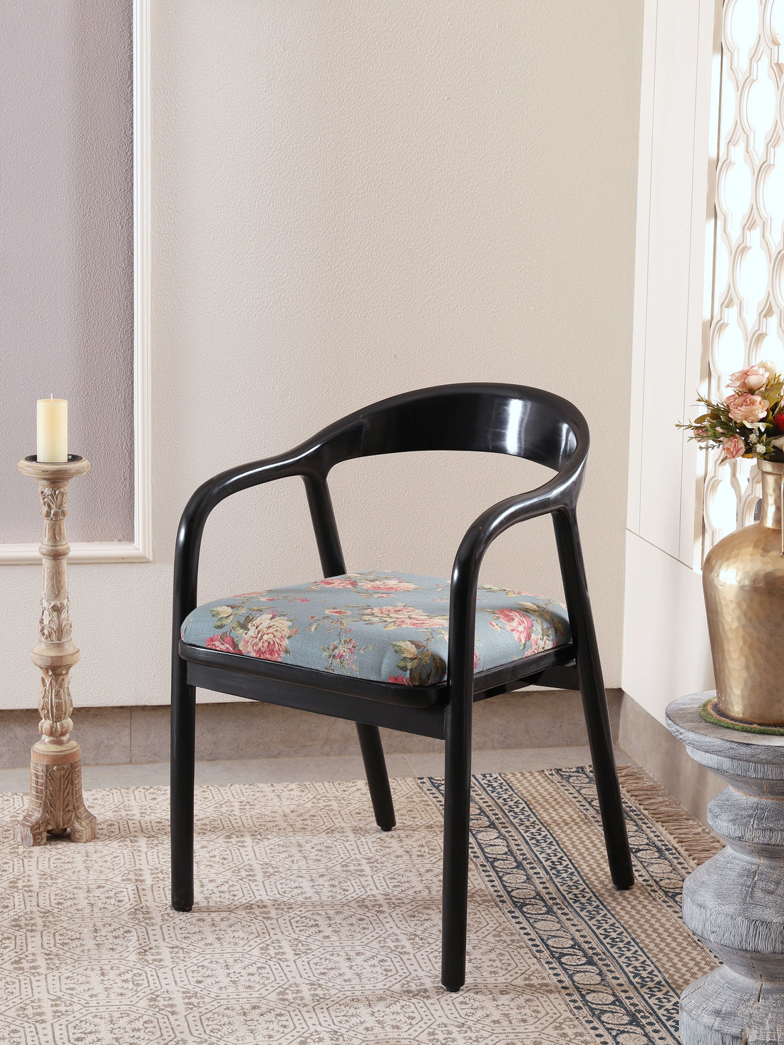 Noir Arm Chair