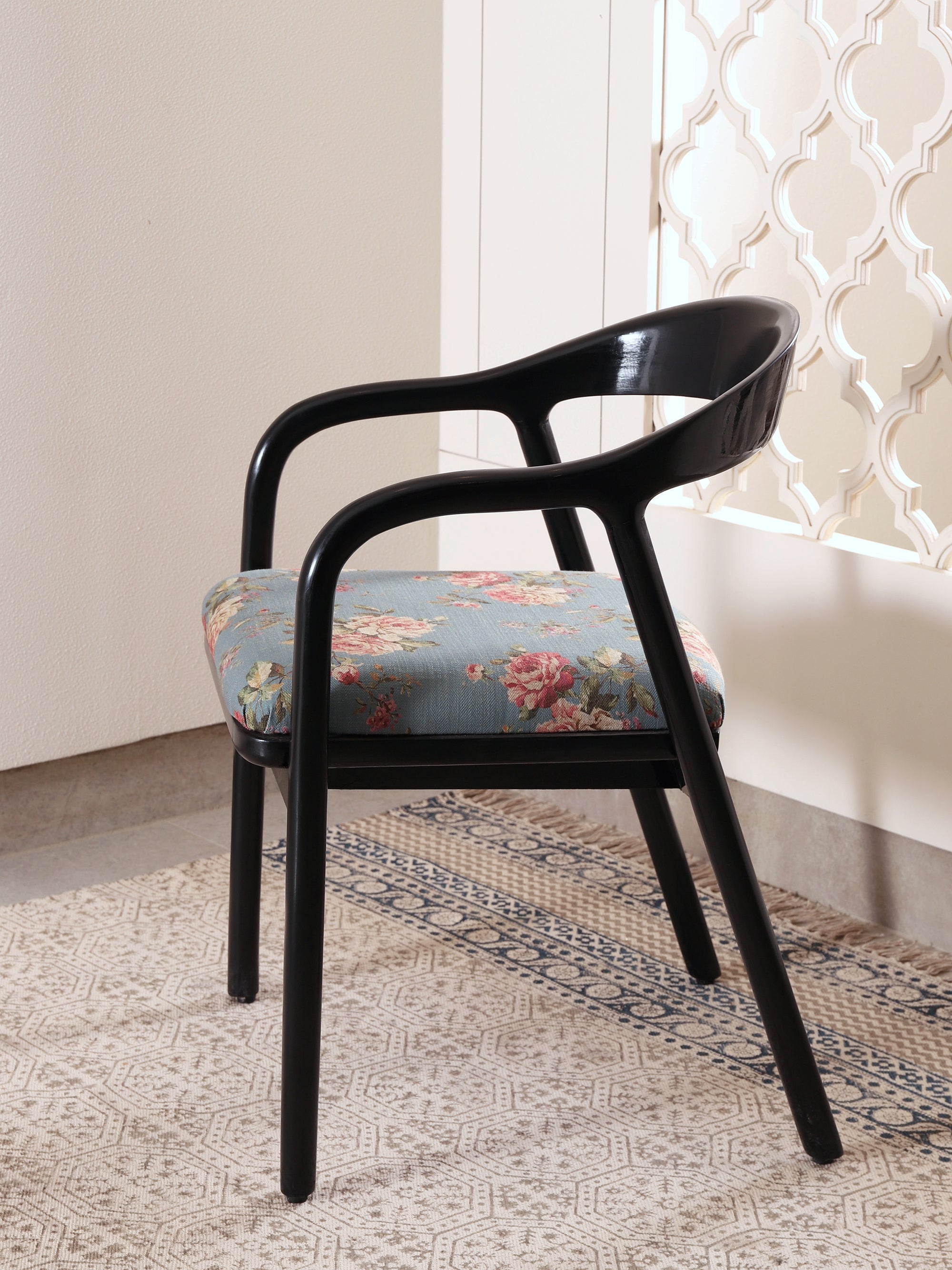 Noir Arm Chair