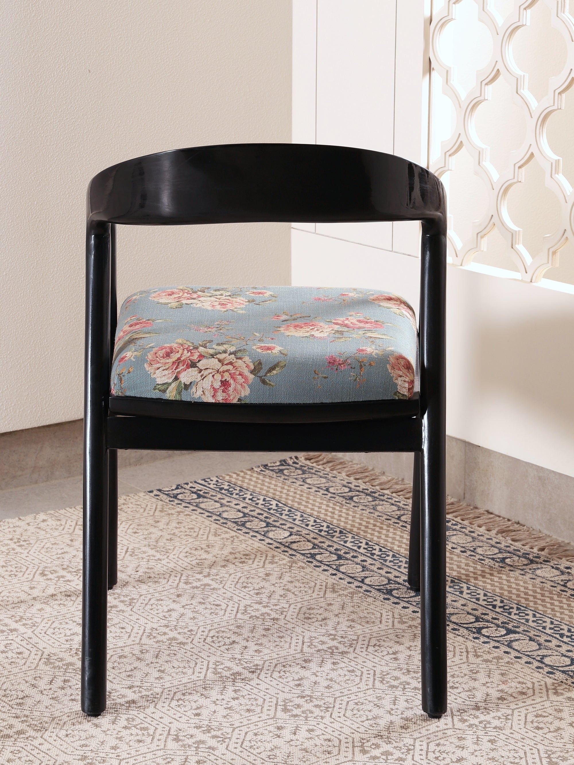 Noir Arm Chair