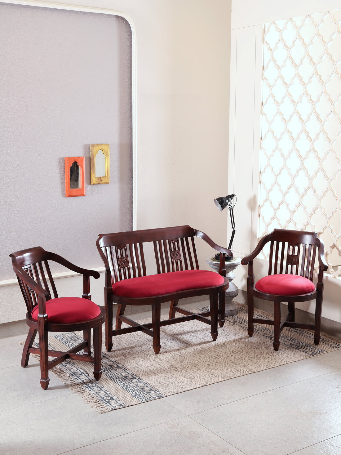 Sthira Sofa