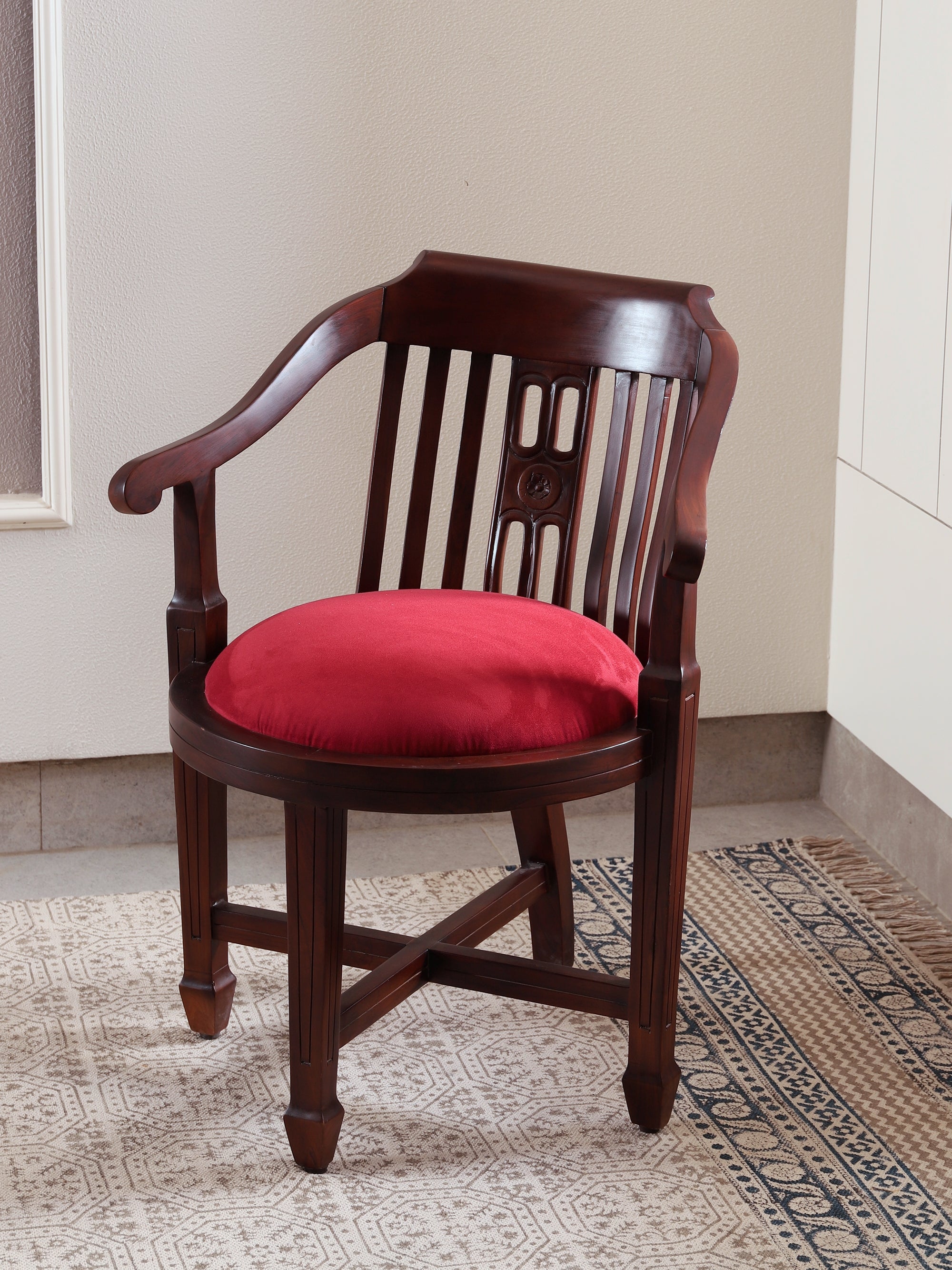 Sthira Chair