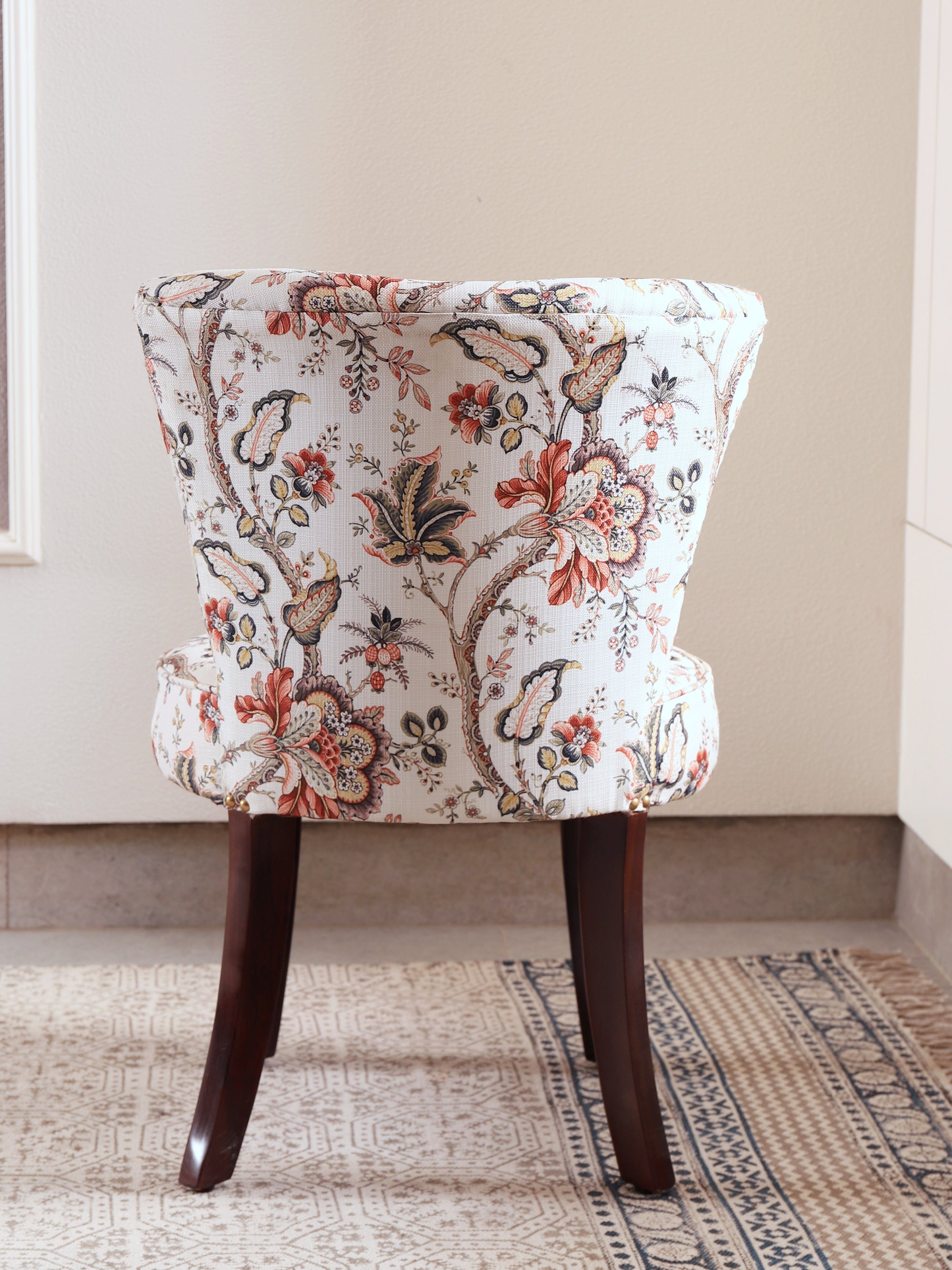 Elara Chair