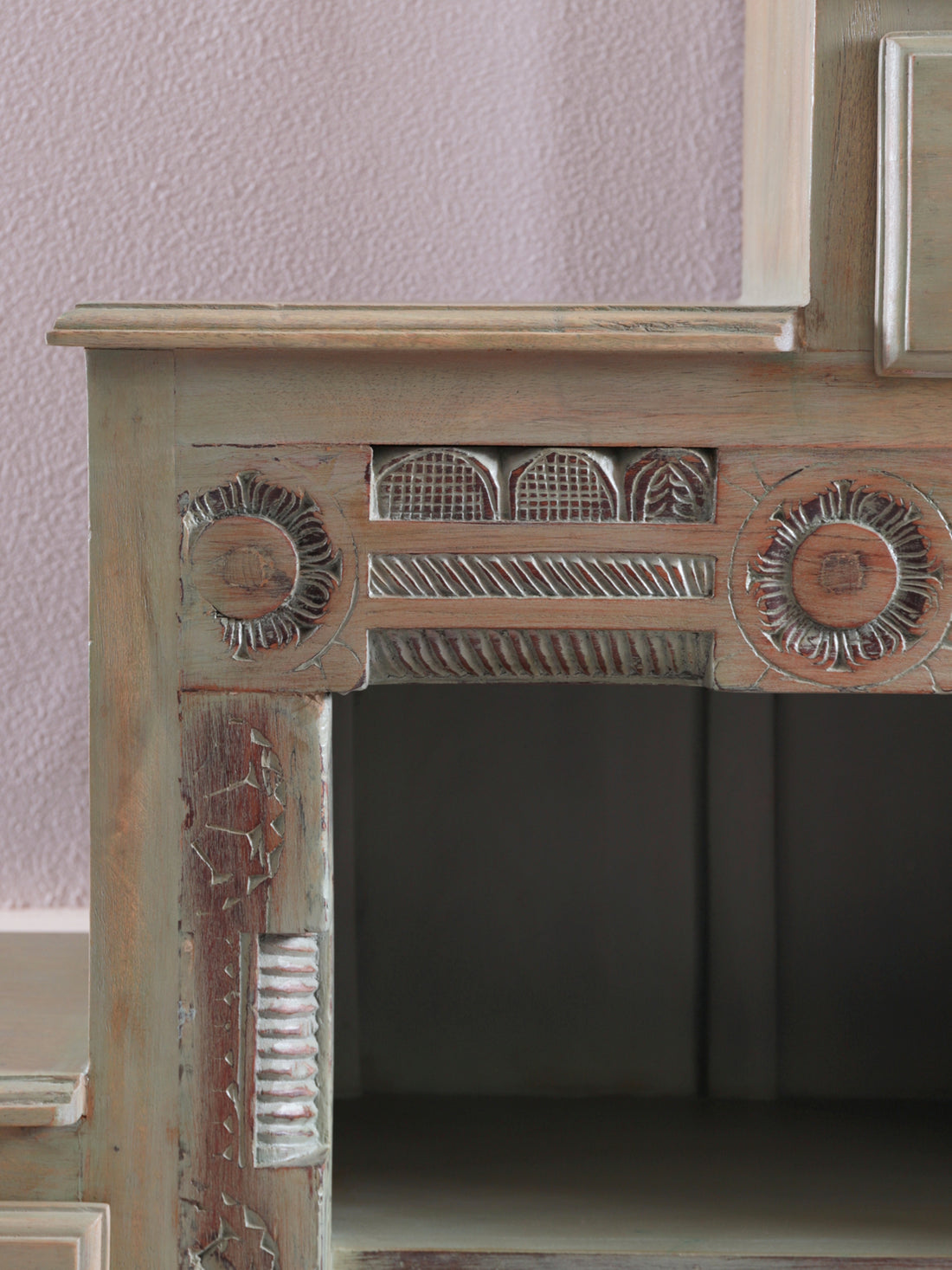 Triveni Console
