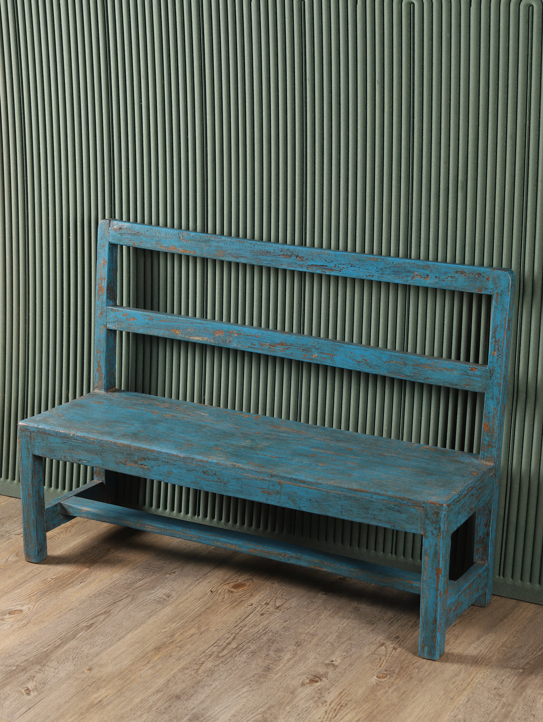 Bench (Medium)