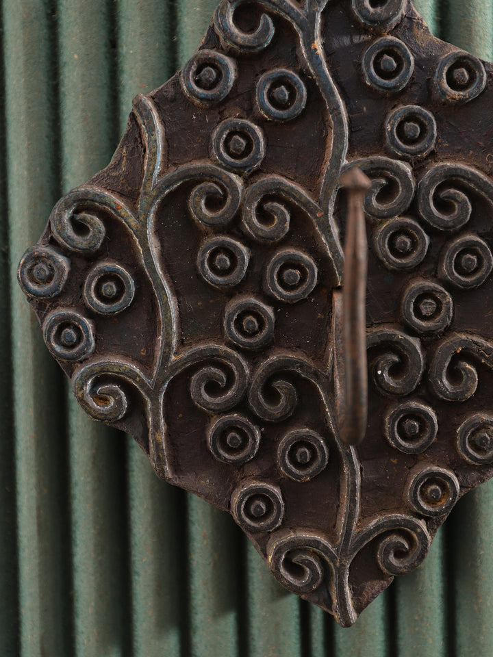 Chhapakaar Hooks